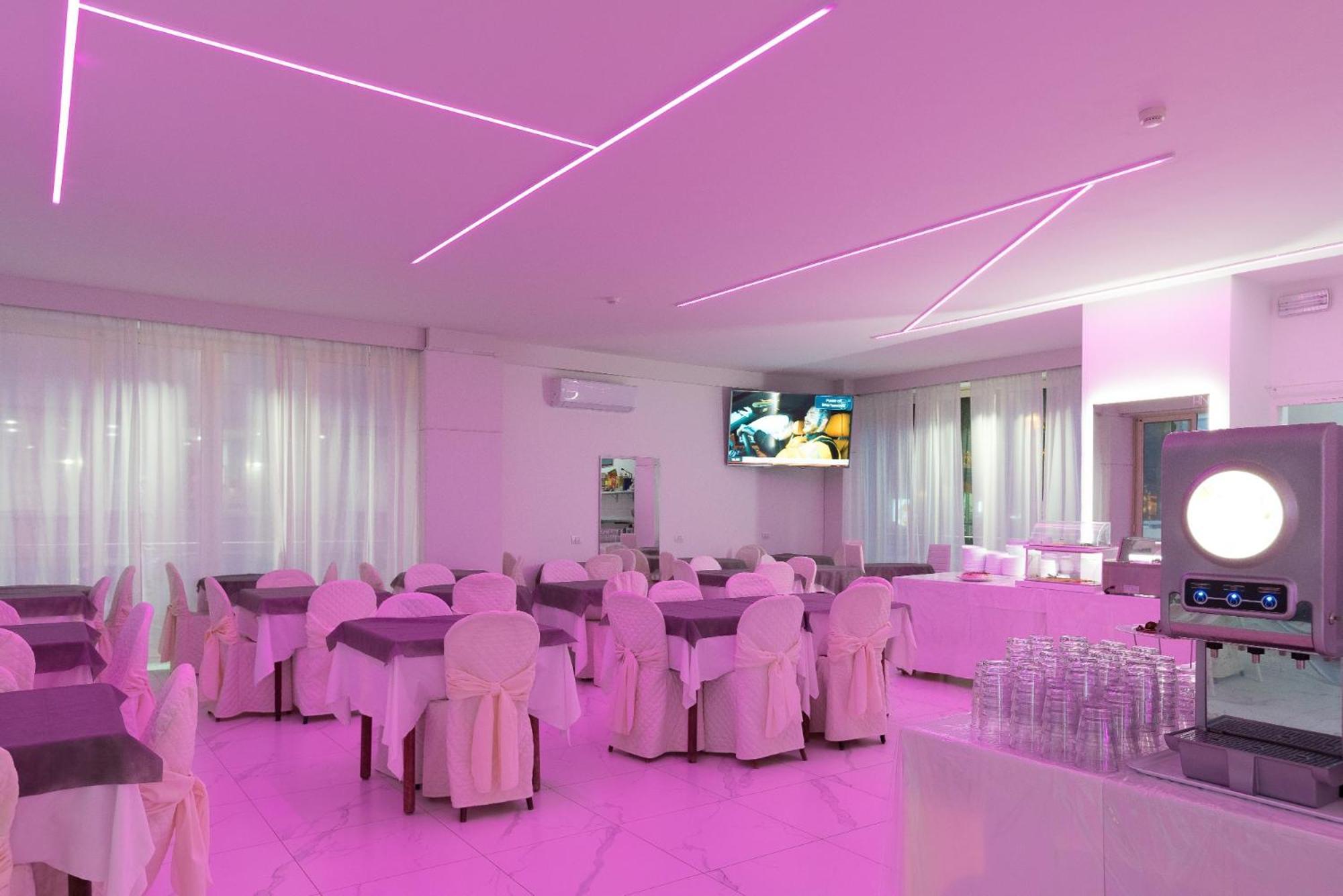 Hotel Ninfea Cattolica Exterior photo